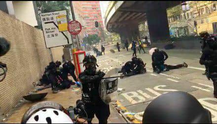 Протести у Гонконзі: поліція оточила Політехнічний університет, тривають сутички / Фото: Facebook Харитонов