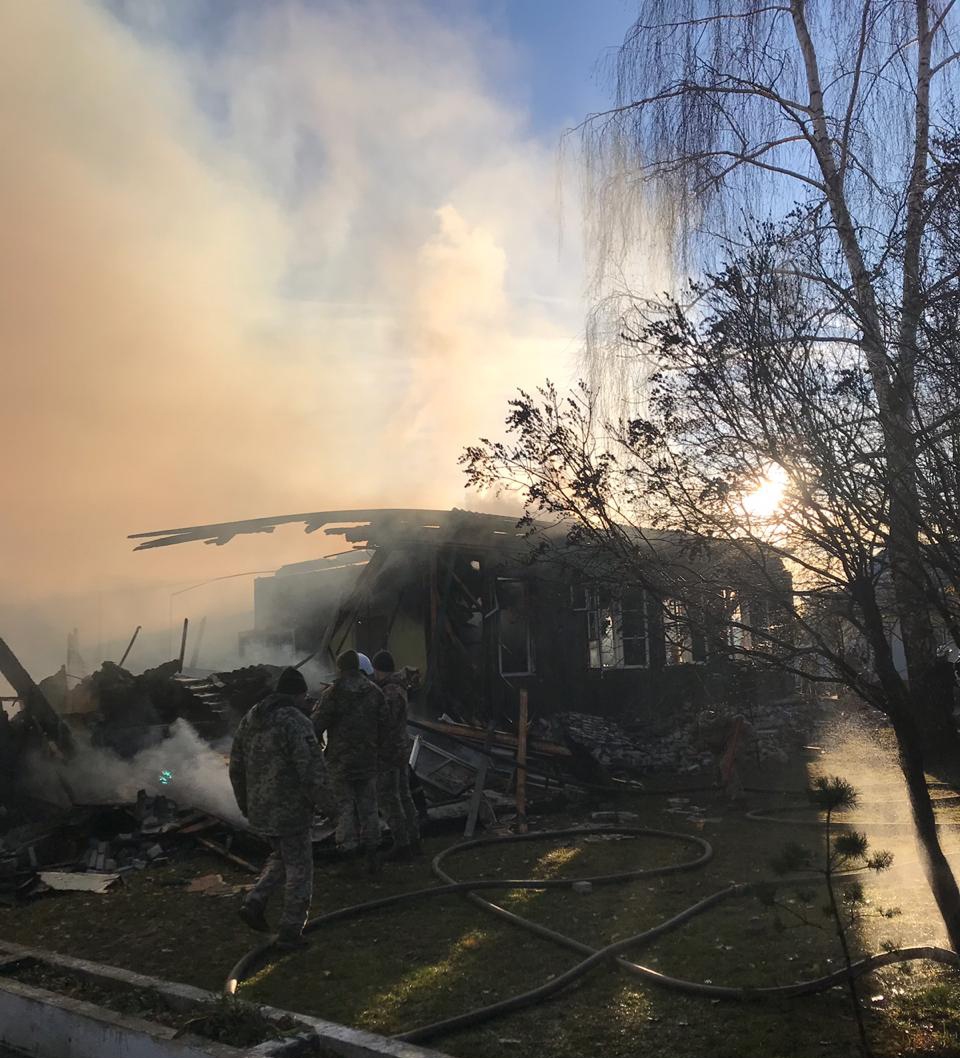 Короткое замыкание названо вероятной причиной пожара в воинской части на Львовщине, фото Военная прокуратура