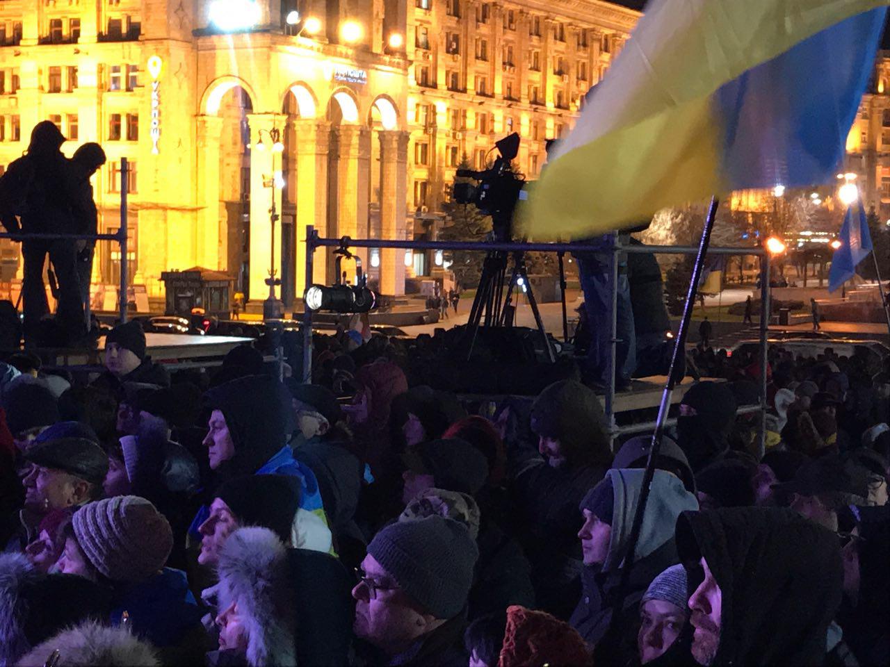Нет капитуляции - вече на Майдане Независимости. Фото: Ракурс