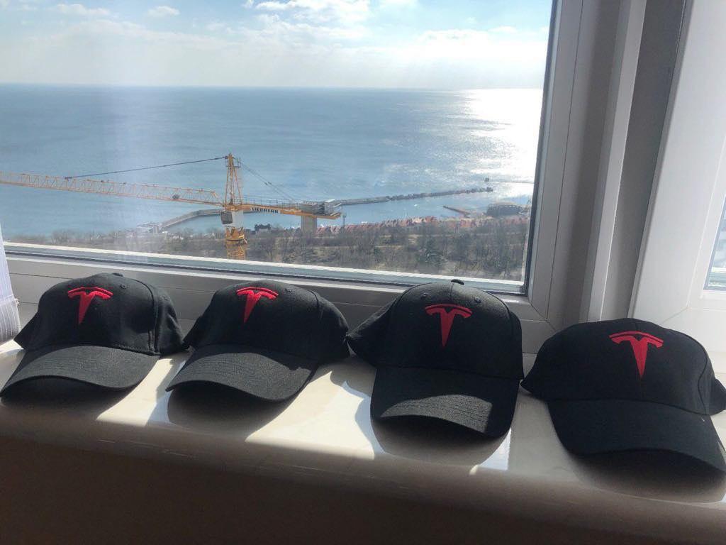Tesla в Киеве: мошенники создали фейковые офисы компании Маска и «нагрели» украинцев на 12 млн грн. Фото: прокуратура