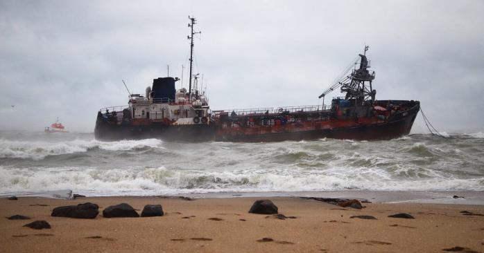 Авария танкера у берегов Одессы. Фото: «Думская»