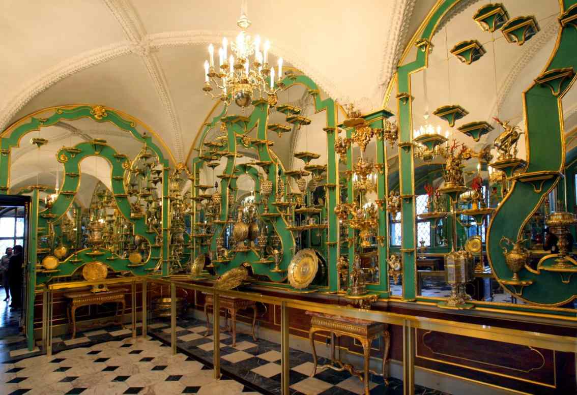 В Дрездене из музея «Зеленый свод» украли драгоценностей на миллиард евро, фото: imago