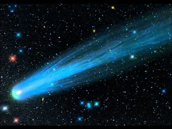 Гігантський хвіст першої міжзоряної комети показали вчені. Фото: tehnot.com