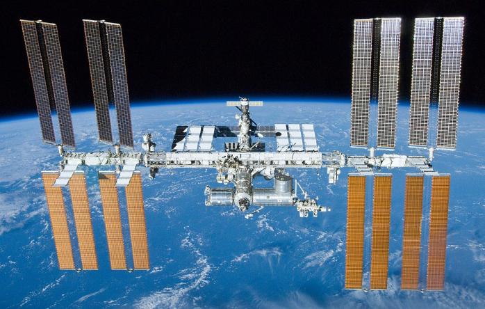 Космическая возмездие за украденные унитазы: на МКС сломались туалеты и космонавты надели подгузники, фото: spaceflight