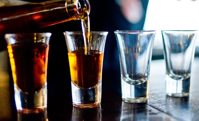 Невеликі дози наркотику позбавлять залежності від алкоголю – вчені, фото: pixabay 