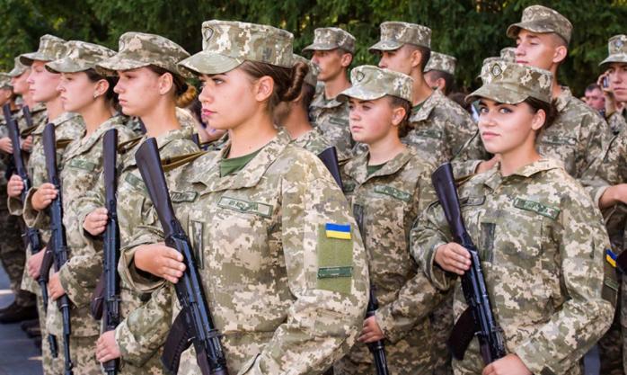 Міноборони оновить форму жінкам-військовим. Фото: Версія.Інфо