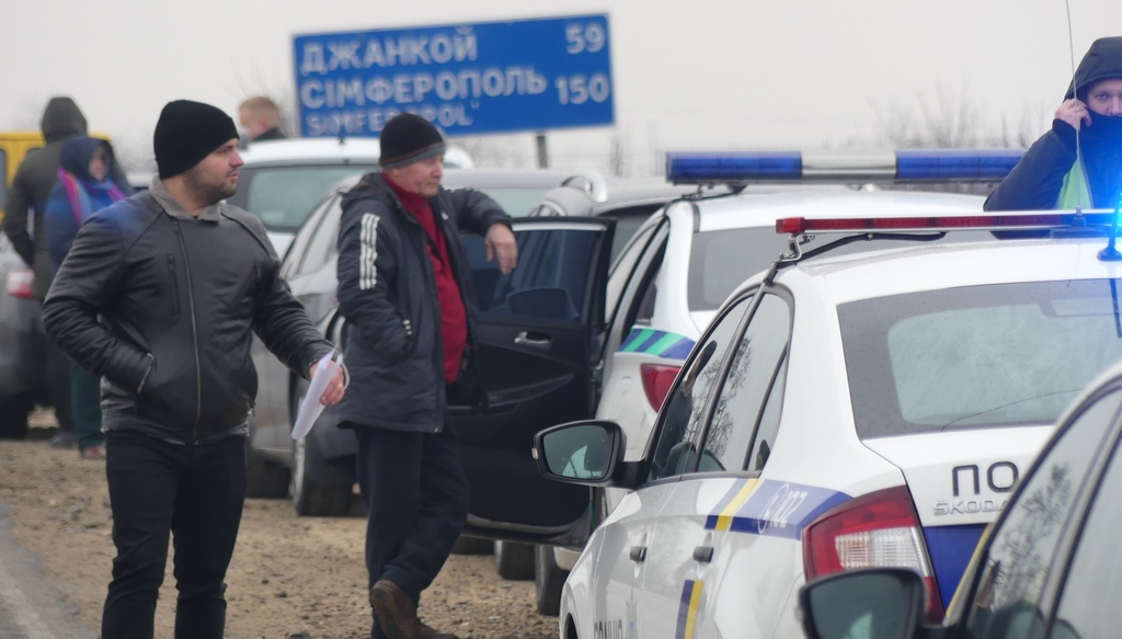 На админгранице с Крымом проводят рейд по выявлению нелегальных перевозчиков, фото "Новый визит"