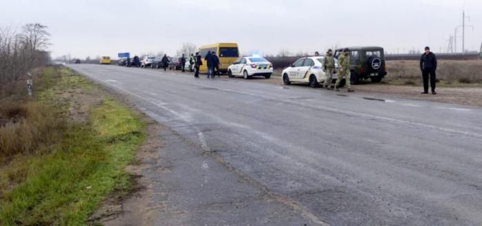 На админгранице с Крымом проводят рейд по выявлению нелегальных перевозчиков, фото "Новый визит"