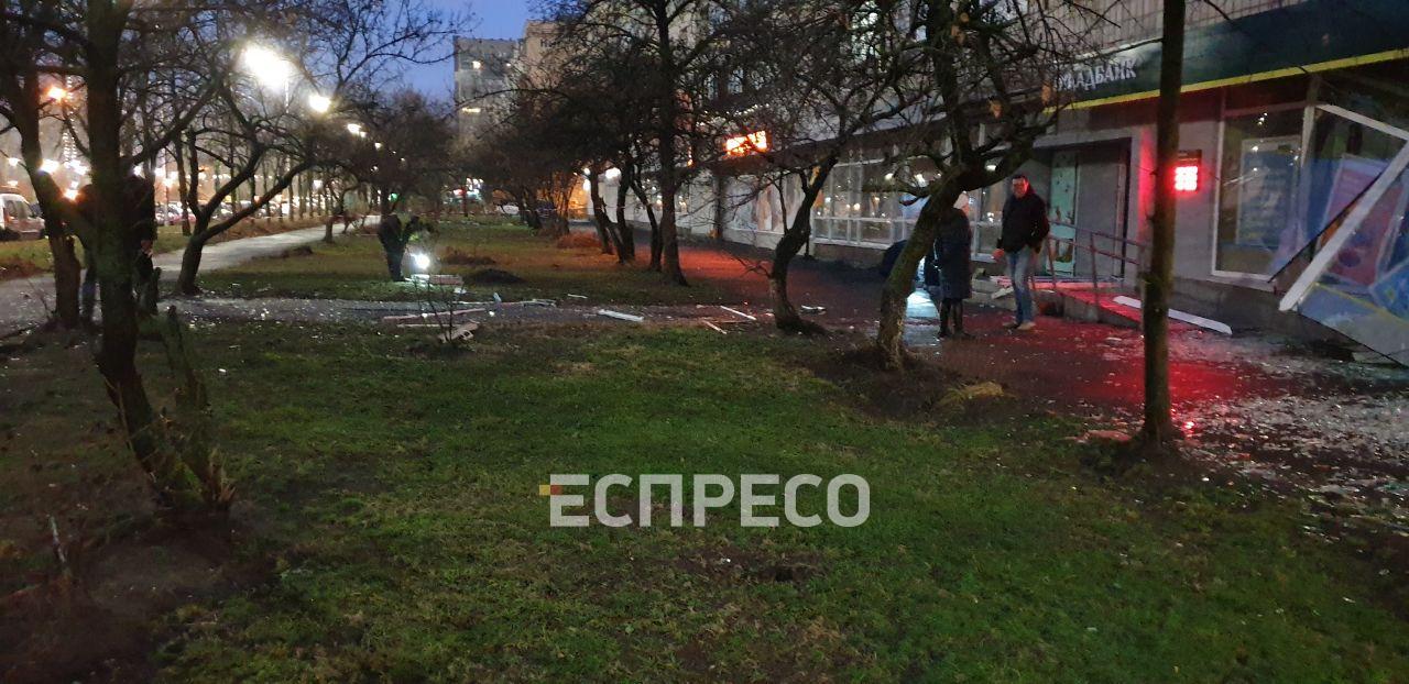 В Киеве взорвали «Ощадбанк», фото — Эспрессо
