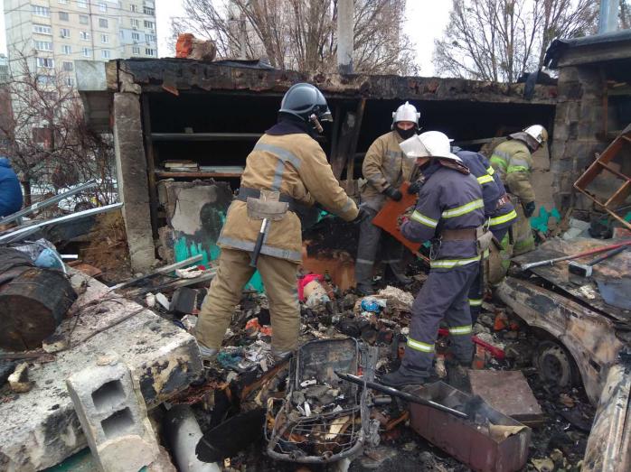 Взрыв в харьковском гараже унес жизни трех человек, фото — ГСЧС 