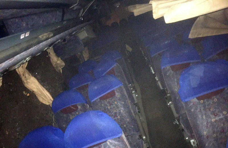 В Донецкой области перевернулся рейсовый автобус, фото: Нацполиция