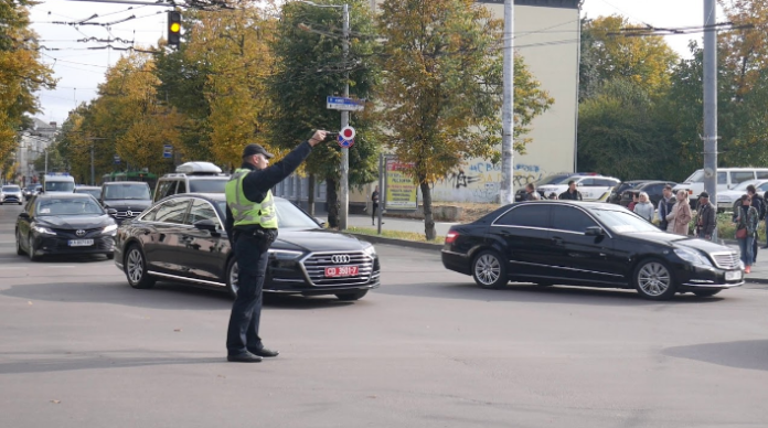 Охорона президента: Омелян розповів про нацгвардійців на шляху кортежу Зеленського, фото — НВ