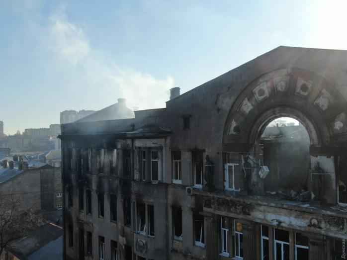 Пожежа в Одесі: Зеленський ініціював масштабні перевірки установ і держоб’єктів, фото — "Думська"