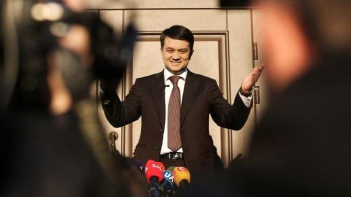 Разумков про 100 днів Ради: Скандали очікувані, а Зеленський жартував про розпуск парламенту, фото — "Вести"