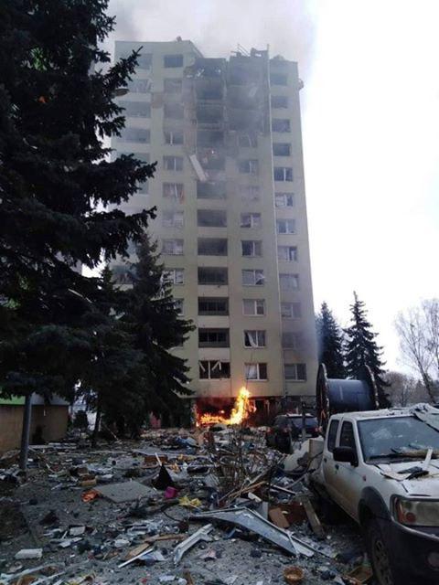 В Словакии взорвался 13-этажный дом. Фото: «Карточный домик» в Telegram