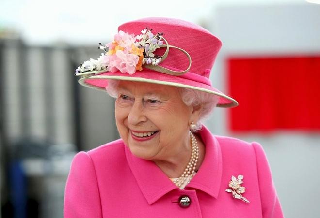 Королева Елизавета сообщила, останется ли она на троне в 95 лет. Фото: NikLife