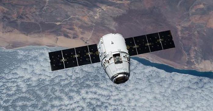 Cargo Dragon успешно состыковался с МКС. Фото: tech.informator.ua