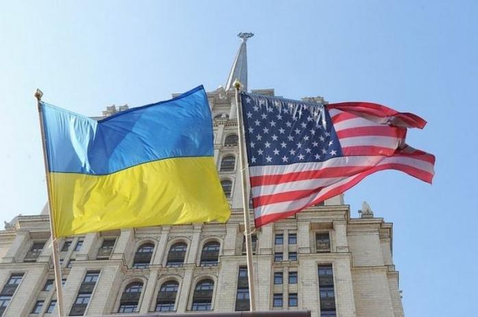 Флаги США и Украины. Фото: АиФ-Украина