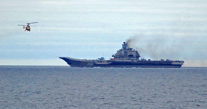 У пожежі на авіаносці адмірал Кузнецов постраждали 10 осіб. Фото: gazeta.ru