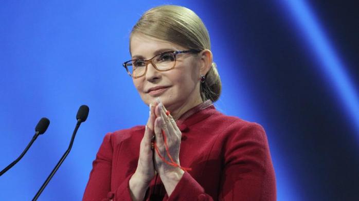 Тимошенко фінансують офіціантки та студенти, фото — Нацбанк новин