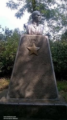 Пам’ятник Леніну демонтували. Фото: «Декомунізація. Україна» у Facebook