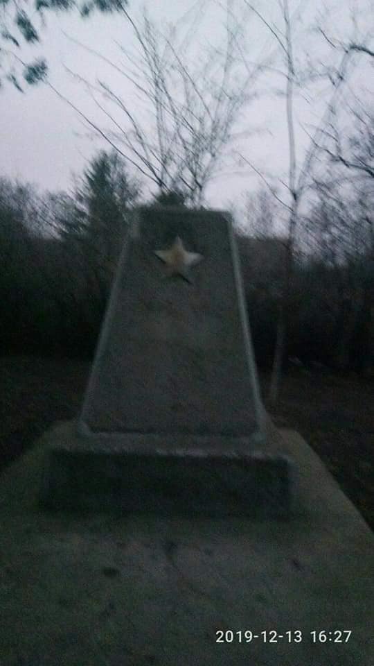 Пам’ятник Леніну демонтували. Фото: «Декомунізація. Україна» у Facebook