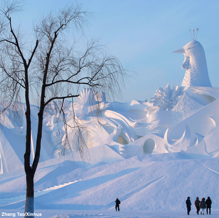 Такі снігові скульптури щороку вражають відвідувачів. Фото: Xinhua