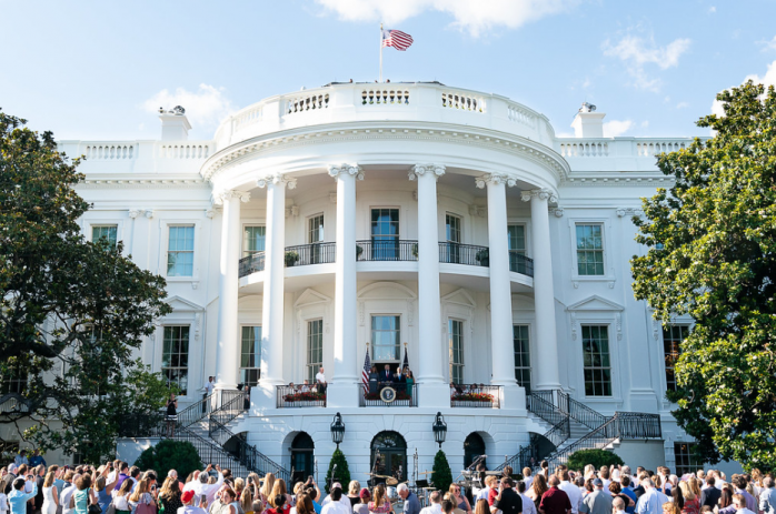 Білий дім намагався позбавити Київ військової допомоги – ЗМІ, фото: The White House