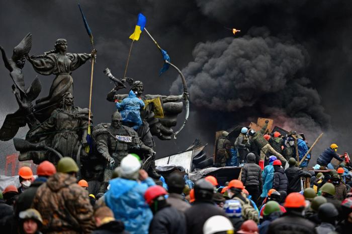 Снимок Евромайдана, попавший в рейтинг CNN, фото: Jeff J Mitchell/Getty Images