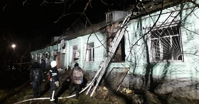На Луганщине горел интернат. Фото: ГСЧС