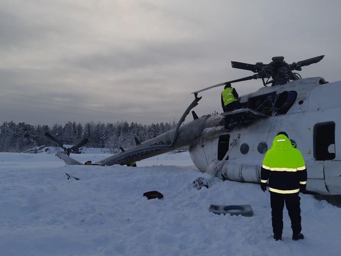 Жесткая посадка вертолета Ми-8. Фото: РИА Новости