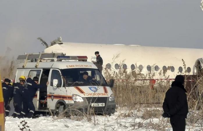 Авіакатастрофа в Казахстані: на борту лайнера були українці, фото — tjournal.ru