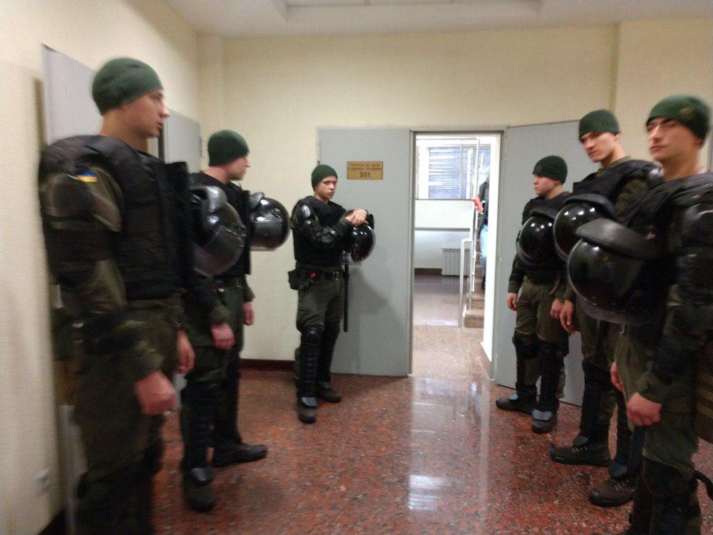 Обмін з РФ: поліція стягнула додаткові сили до суду, який може випустити екс-беркутівців, фото — Pavlovskynews
