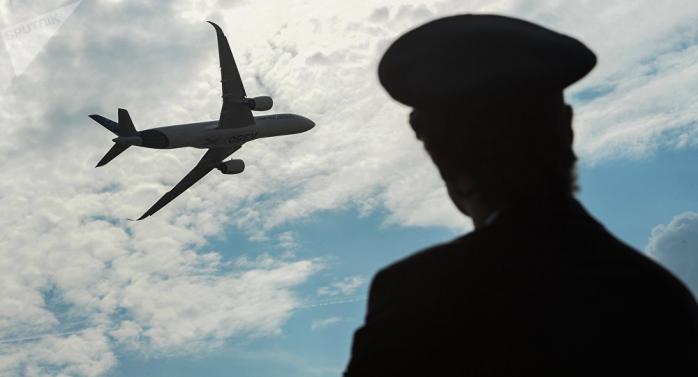 Україна стягнула перший штраф за політ над Кримом. Фото: ru.sputniknews.kz