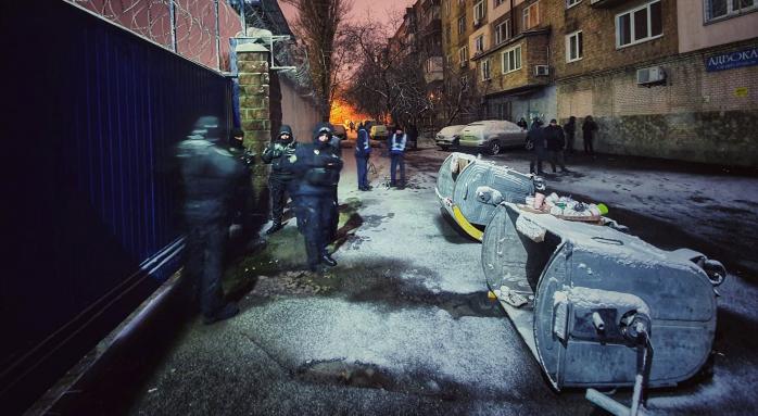 Обмін екс-беркутівців: Лук'янівське СІЗО досі блокують, фото: facebook 