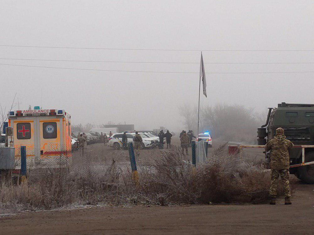 Обмін полоненими: КПВВ «Майорське» закрили, журналістів не пускають, фото: PavlovskyNews