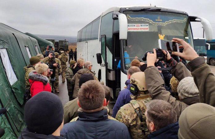 Киев вернул 81 гражданина, а в ОРДЛО отдали 139 боевиков - СМИ, фото: PavlovskyNews