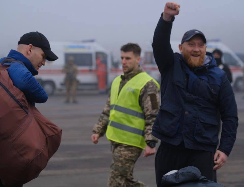 Обмен на Донбассе: появились фото лиц, передали Киеву и фейковых ДНР-ЛНР, фото — Фейсбук О.Дыхнич