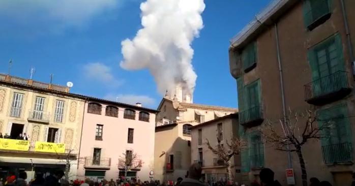 В Каталонии прогремел взрыв, есть пострадавшие. Фото: скриншот из видео