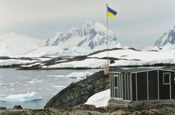 Ученые антарктической станции поздравили украинцев с Новым годом, фото: Википедия