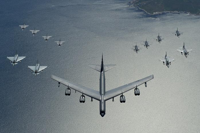 Иранский кризис: Пентагон отправил стратегические бомбардировщики на остров в Индийском океане, фото: U.S. Department of Defense