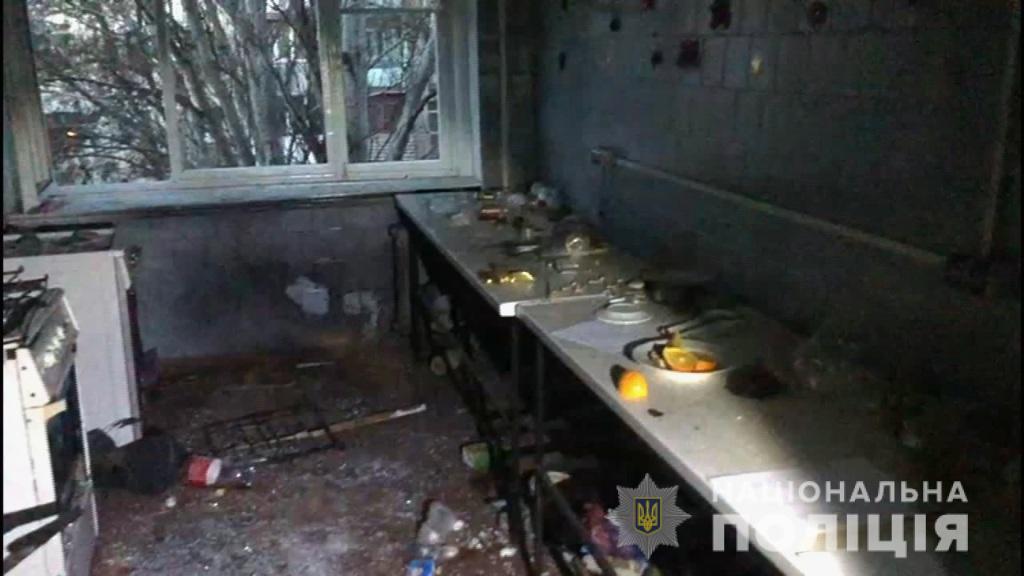 Взрыв в общежитии в Одессе: 38-летний мужчина бросил гранату, фото: нацполиция