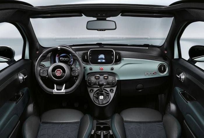 Fiat 500 Hybrid. Фото: Motor1.com