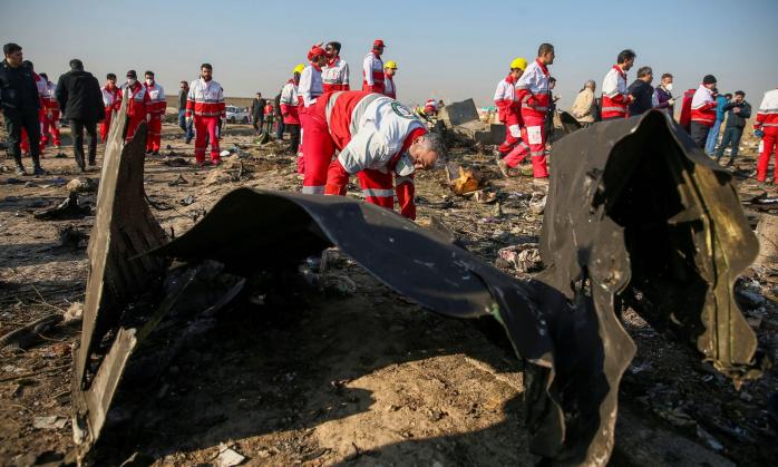 Авиакатастрофа в Иране: Тегеран официально признал, что ошибочно сбил украинский «Боинг», фото — Guardian