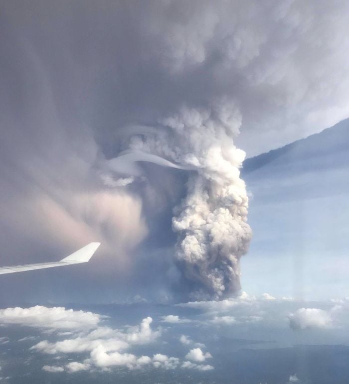 Вулкан Тааль на Филиппинах. Фото: Twitter