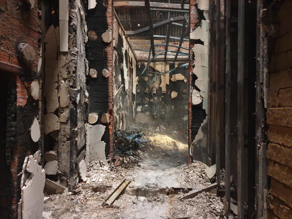 Пожар уничтожил базу военных парамедиков под Мариуполем. Фото: Юлия Паевская в Facebook