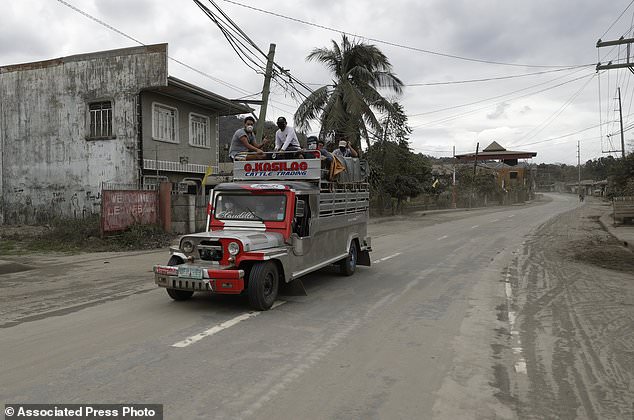 Вулкан на Филиппинах: в сети появились фото и видео последствий извержения, фото — AP