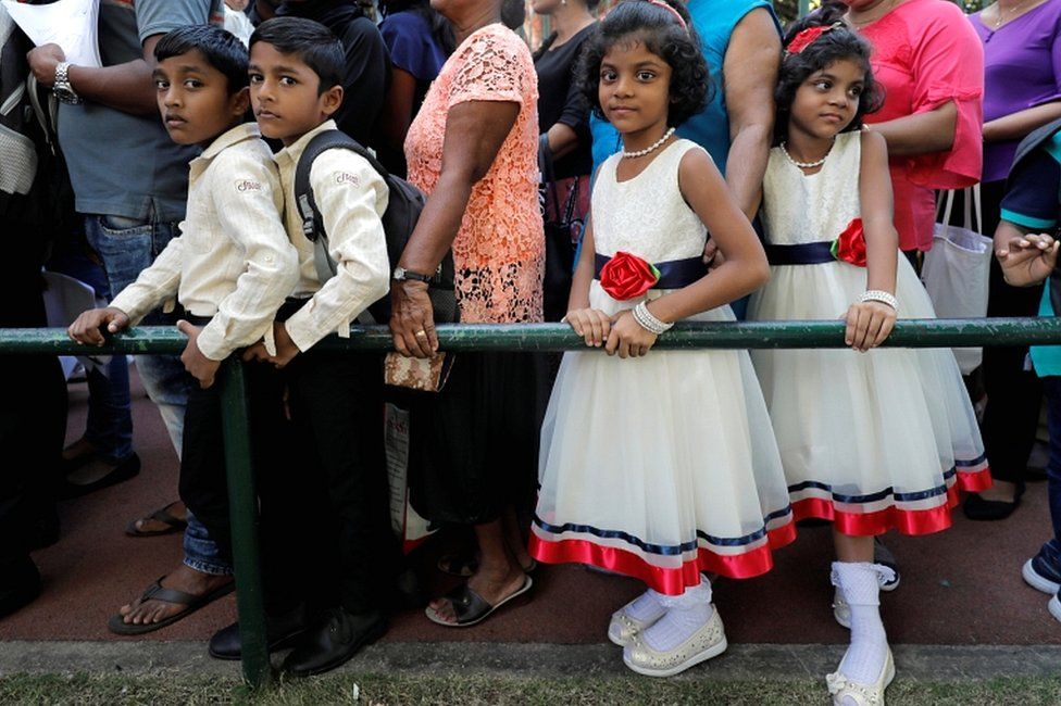 На Шри-Ланке собрались тысячи пар близнецов. Фото: Reuters