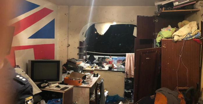 В Днепре произошел взрыв в квартире, пострадали два человека, фото: Нацполиция