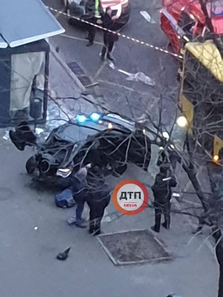 Аварія в Києві. Фото: dtp.kiev.ua, ДСНС у Facebook